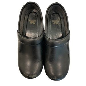 DANSKO PRO XP Black Clogs Size 38/7.5-8 Ladies